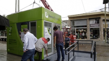 Cascallares: "Ya funcionan los nuevos cajeros de Longchamps y se vienen los de Burzaco y Glew"