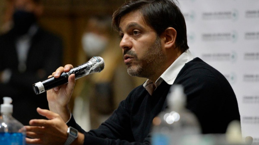 Carlos Bianco: "No está terminado el aislamiento, no pasó la pandemia"