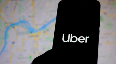 Con fuertes críticas de taxistas, el municipio de Moreno legalizó el uso de UBER