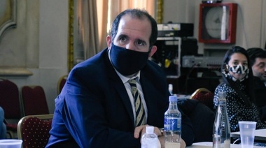 El diputado Bugallo se manifestó contra los intendentes opositores que fueron a Olivos