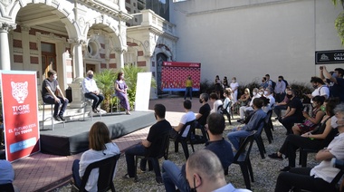 Se entregaron los premios a las y los ganadores del Concurso de Cuentos  Haroldo Conti