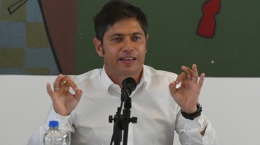 Kicillof adelantó que, de continuar el descenso de casos, se "extenderá" el horario nocturno
