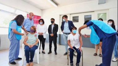Vacunación: El gobierno bonaerense habilitó un botón para denunciar irregularidades