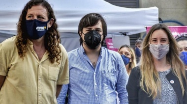 Nicolás Kreplak y Agustina Vila recorrieron la posta de vacunación de ATE