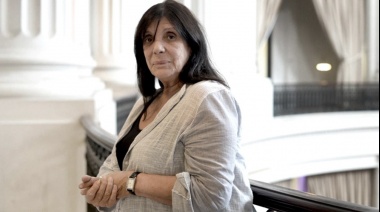 Para Teresa García "algunos sectores de la oposición están operando para que estalle todo"