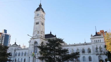 La Plata: Garro acordó un aumento salarial del 34% para los municipales