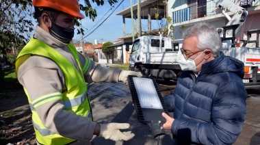 Julio Zamora: “Estamos realizando una gran inversión para continuar modernizando los barrios de Tigre”