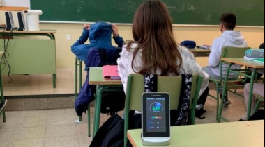 Covid-19: siete de cada diez escuelas utilizan medidores de dióxido de carbono