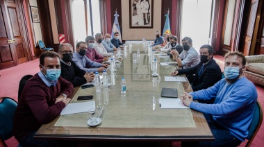 Kicillof se reunió con intendentes para “acelerar” la reactivación productiva