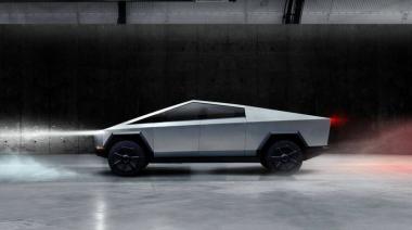 Tesla retira sus autos que se manejan solos por problemas de software