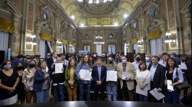 El Gobierno Provincial amplió la licencia por maternidad y paternidad para trabajadores estatales