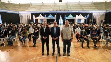 Achával con Insaurralde y Berni abrieron la inscripción para aspirantes a las fuerzas de seguridad