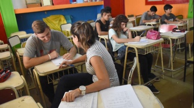 Legisladores de JxC proponen que los estudiantes hagan prácticas obligatorias en ámbitos laborales