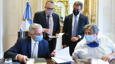 Alberto valoró el crecimiento de la producción de la industria automotriz