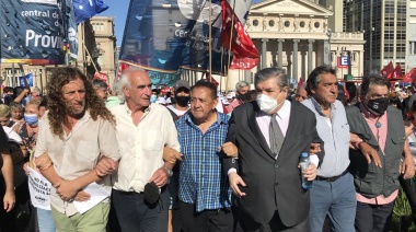 Marcha masiva al Palacio de Tribunales por la "democratización de la justicia"