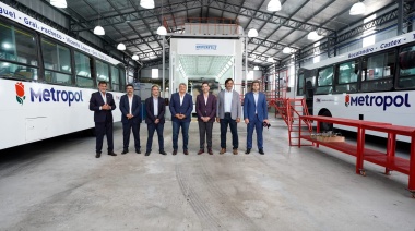 El Ministro D'Onofrio inauguró el centro de reparaciones de carrocerías de la empresa Metropol