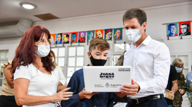 San Vicente: el municipio entregó neetbooks del plan Conectar Igualdad