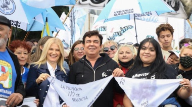 Para Espinoza, el "macrividalismo destruye sueños con golpes económicos"