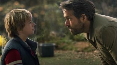 ‘El proyecto Adam’ triunfa en Netflix y te explicamos por qué