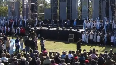 El Gobernador encabezó el acto de conmemoración por los 40 años de la guerra de Malvinas