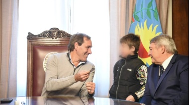 Garro y D´Onofrio entregaron 500 Pases Libres Multimodales en la ciudad