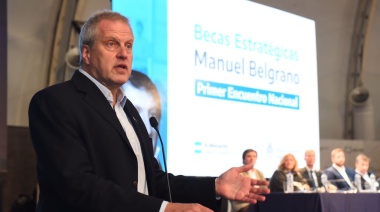 Desde San Martín, Perczyk anunció inversión de más de 9 mil millones de pesos en becas de estudio