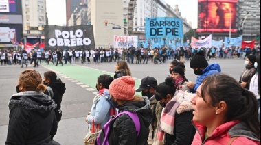 El politólogo Rivas afirmó que cambiar planes por trabajo implica “intervenir el mercado laboral”