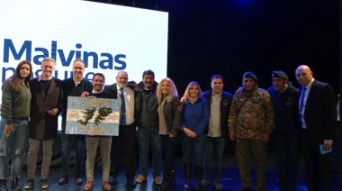 Descalzo reconoció a excombatientes a 40 años de la guerra de Malvinas