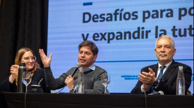 Kicillof: "Vuelven los discursos de la flexibilización laboral y  eso se reduce a bajar los salarios"