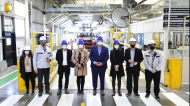 D’Onofrio visitó la planta de Toyota y destacó la importancia de las energías renovables