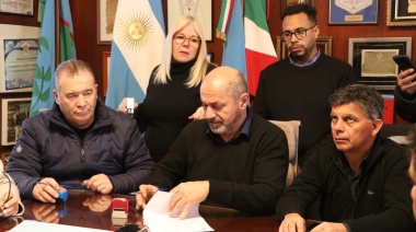 Secco encabezó la apertura de sobres para nuevas obras en la educación pública