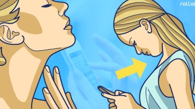 Revelan que el uso del celular puede aumentar el tamaño de la papada