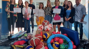 Entregaron kits deportivos a escuelas de Tordillo