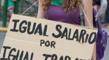 Las mujeres representan el 64% de la población de menores ingresos en el país