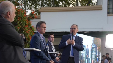 Descalzo inauguró el Centro Regional Universitario en Ituzaingó: “Es un hito en materia educativa”, dijo