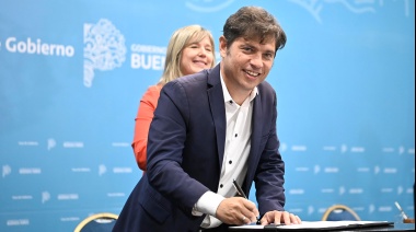 El gobernador Kicillof firmó el decreto que convoca a las PASO