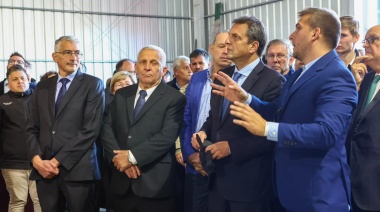 Presentaron la primera aceitera de soja con 100% energía solar