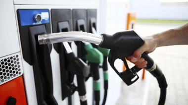 El Gobierno y las petroleras acordaron congelar el precio de los combustibles