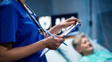 Google se mete en la atención médica: se podrá buscar el historial de pacientes con inteligencia artificial