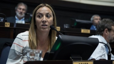 Valeria Arata: "El país no tiene margen para dar un salto al vacío”