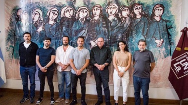 Julián Álvarez visitó la UNLa: “Necesitamos de la producción de conocimiento de la Universidad”