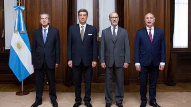 La Corte aceptó analizar una demanda contra el DNU de Milei pero lo hará después de la feria judicial