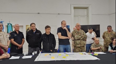 Kicillof encabeza el comité de crisis en Bahía Blanca por el temporal