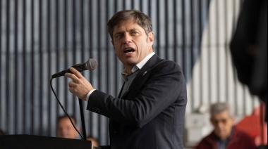 Kicillof apuntó al DNU de Milei: "Le faltó decir '¡Democracia, afuera!"