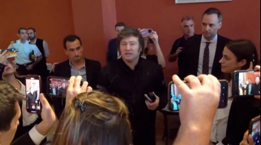 Milei dejó un mensaje ante la prensa: "Trataremos de que en el 2024 podamos reconstruir la Argentina"