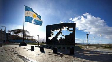 Kicillof repudió la visita de Cameron a las Islas Malvinas y lo catalogó como "un acto de profunda provocación"