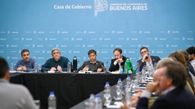 En busca de calmar las aguas con el campo, Kicillof recibió a representantes de la Mesa Agropecuaria