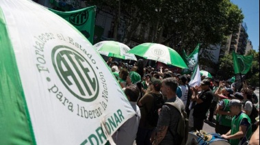 ATE anunció un paro general para mañana y moviliza frente al Congreso contra la Ley Bases