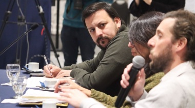 Senado: expertos respaldaron el proyecto que busca limitar el uso de celulares en escuelas primarias