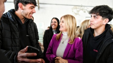 Magario aseguró que la Provincia trabaja para “mitigar las políticas de Milei”